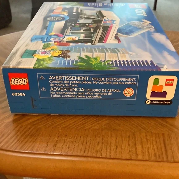 LEGO City Penguin Slushy Truck Set  Brand New in Box - Picture 5 of 9